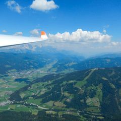 Flugwegposition um 12:09:51: Aufgenommen in der Nähe von Gemeinde Flachau, Österreich in 2061 Meter